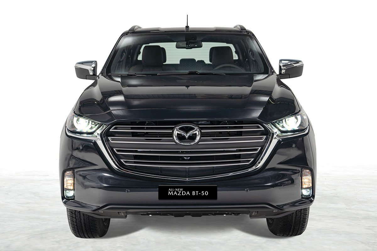 đầu xe Mazda BT-50 2021 .