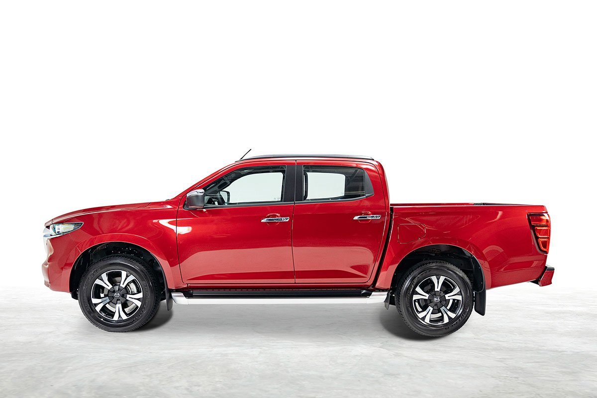 thân xe Mazda BT 50 2021.